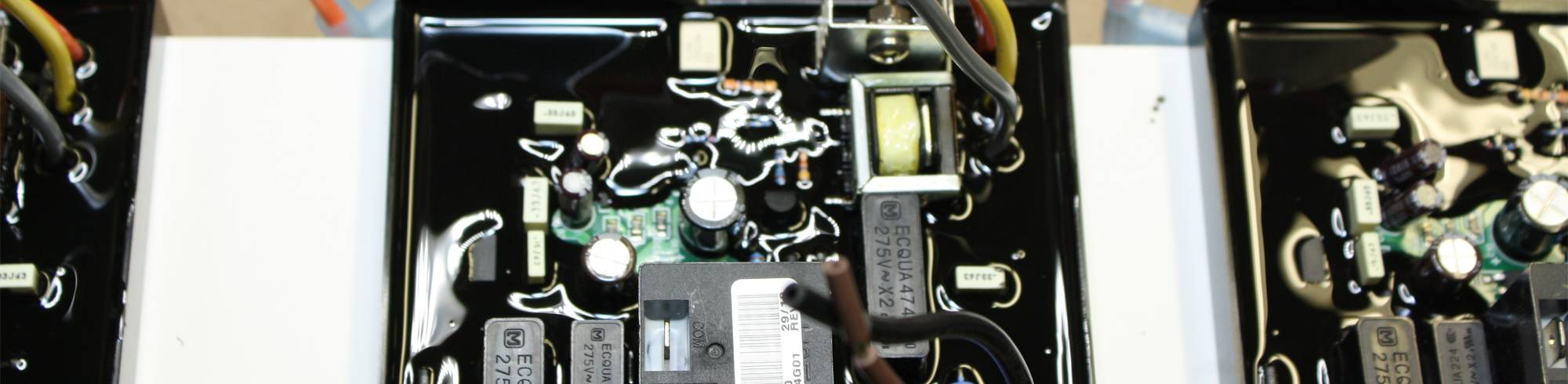 Lichthärtende Elektrik-Vergussmassen​​​​​​​ von Dymax auf PCB