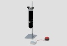 Tanque con sensor de nivel y soporte de sensor regulable de Dymax 